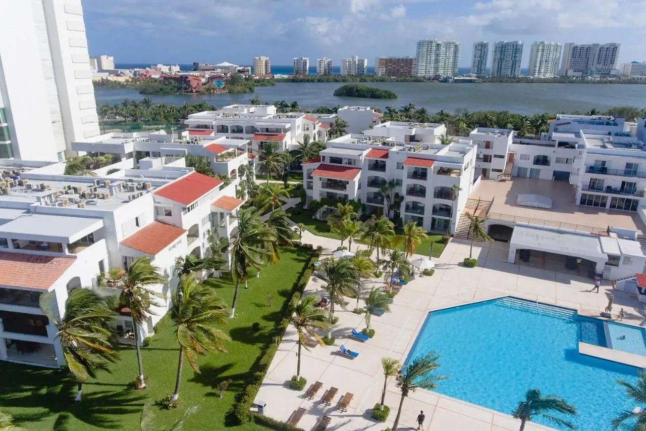 Fantastic Family Villa On The Best Beach Of Cancun Mexico